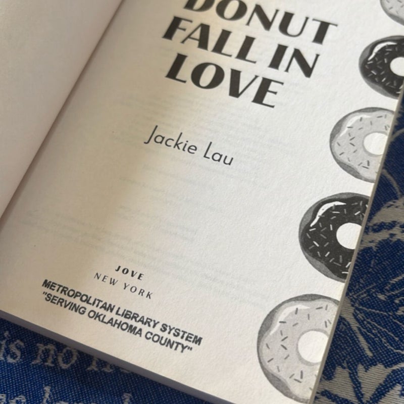 Donut Fall in Love