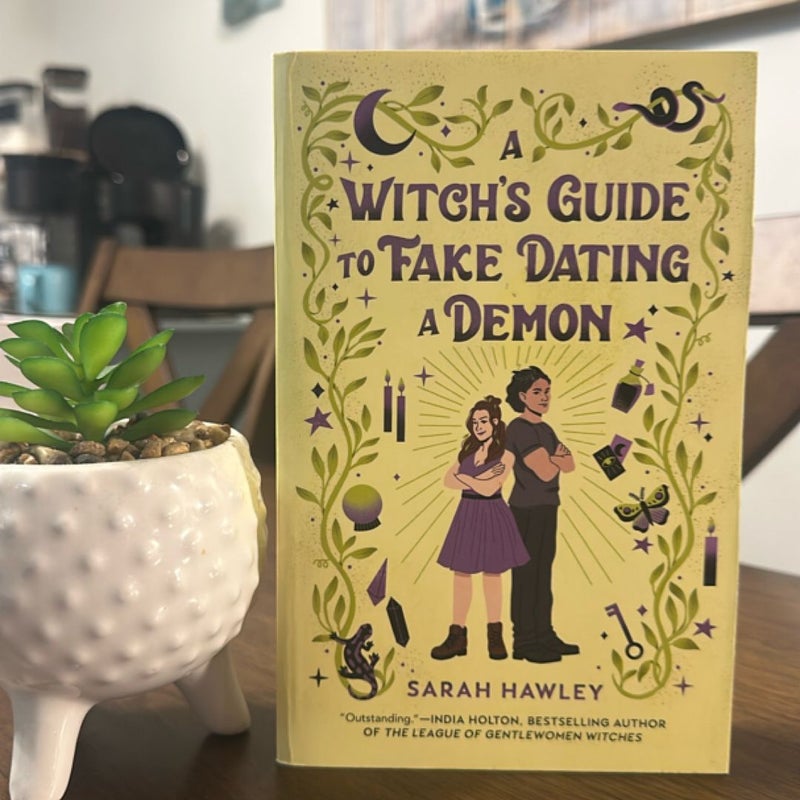 A Witch's Guide to Fake Dating a Demon