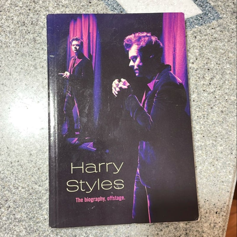 Harry Styles: the Biography, Offstage