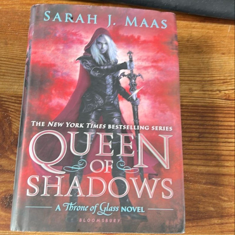 FIRST EDITION: Queen of Shadows