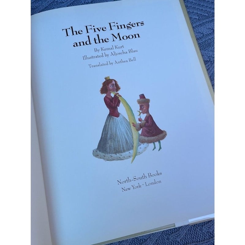 The Five Fingers and the Moon