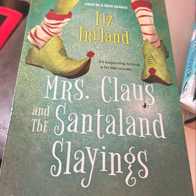 Mrs. Claus and the Santaland Slayings