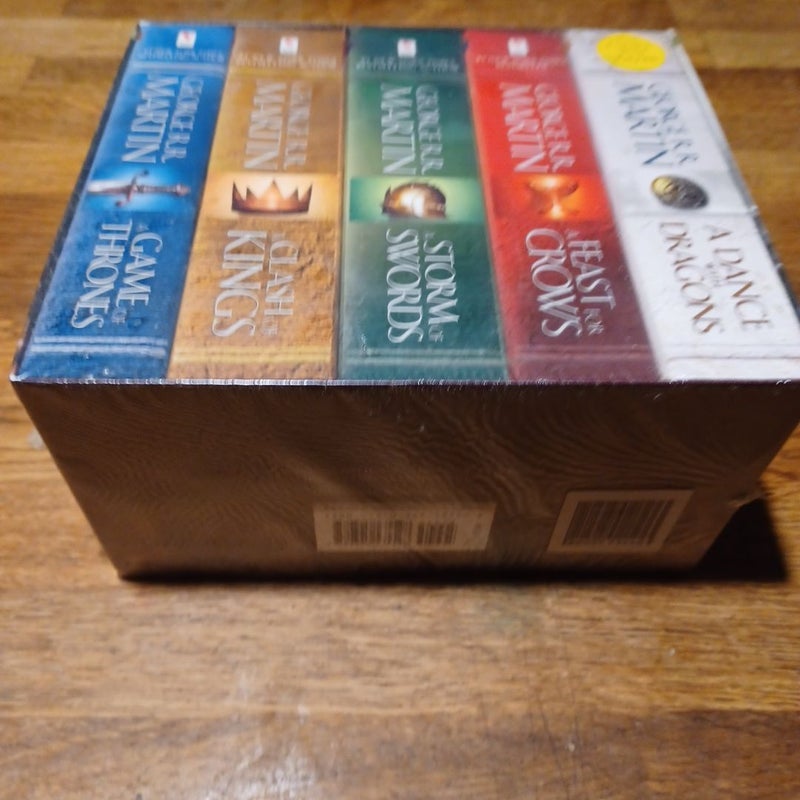 George R. R. Martin's a Game of Thrones 5-Book Boxed Set (Song of Ice and Fire Series)