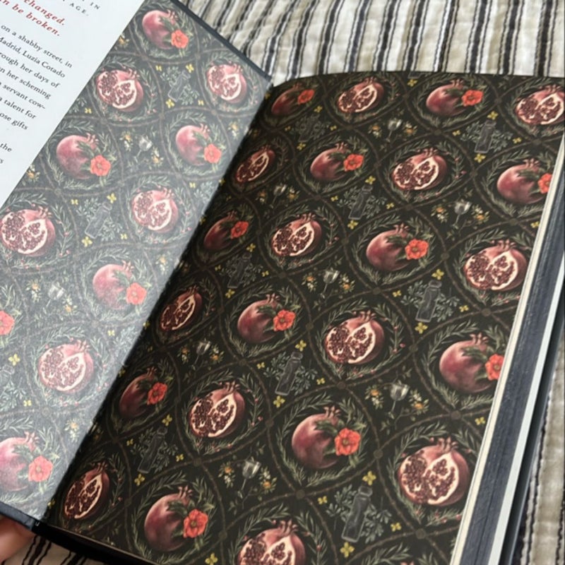 The Familiar with Sprayed Edges & Special Endpapers