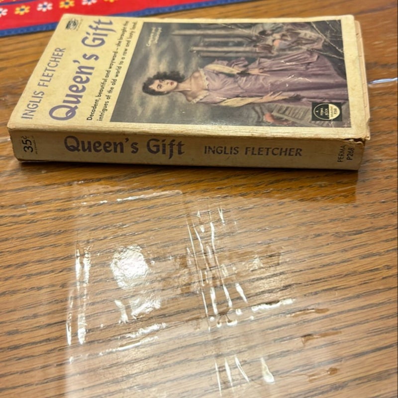 Queen’s Gift