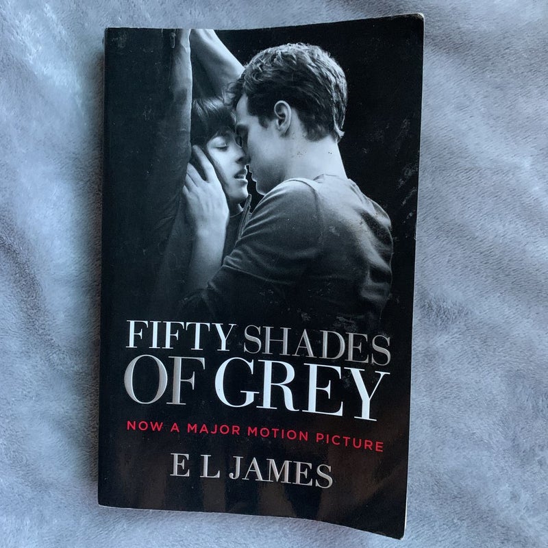 Fifty Shades of Grey (Movie Tie-In Edition)