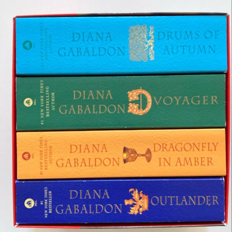 Outlander 4-Copy Boxed Set