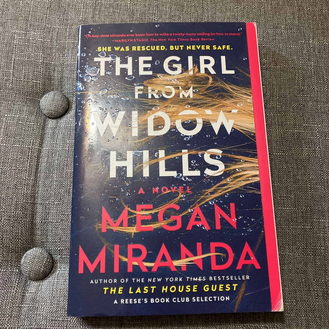 The　Paperback　Miranda,　Megan　by　Girl　Hills　Widow　from　Pangobooks