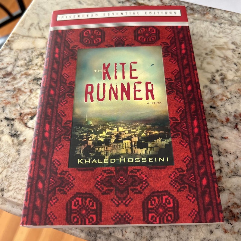 The Kite Runner (Essential Edition)