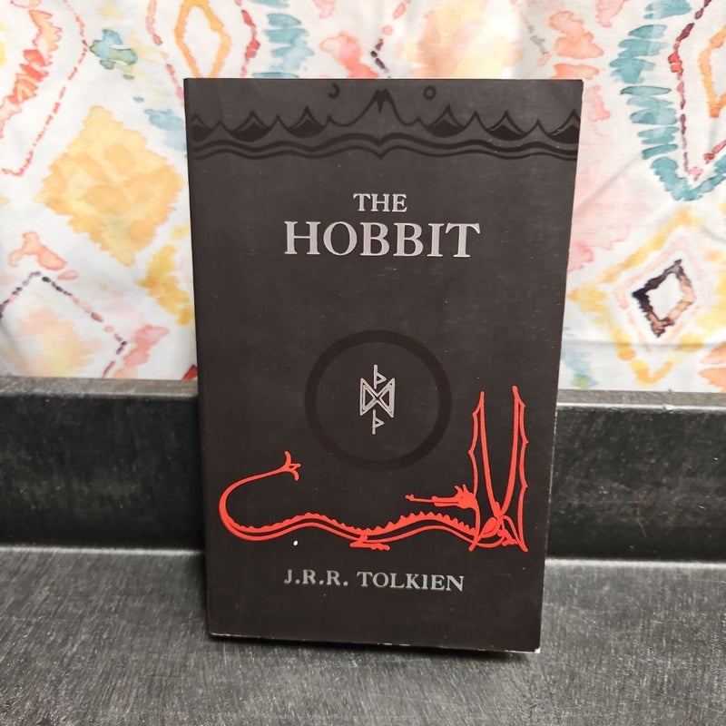 The Hobbit With Roverandom and Tales from the Perilous Realm (PB181)