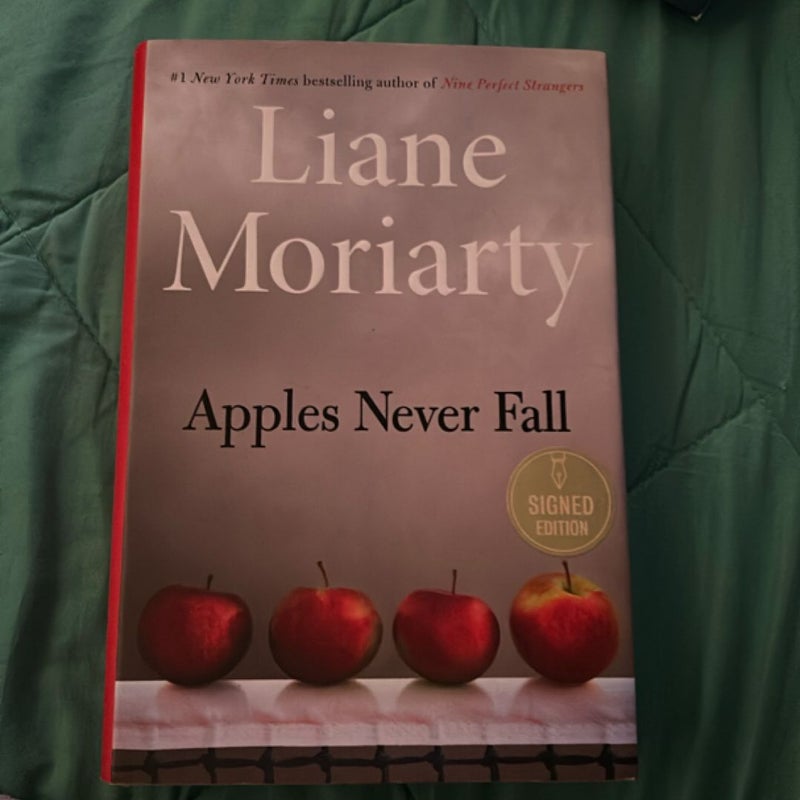 Apples Never Fall