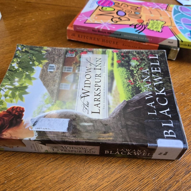 The Widow of Larkspur Inn