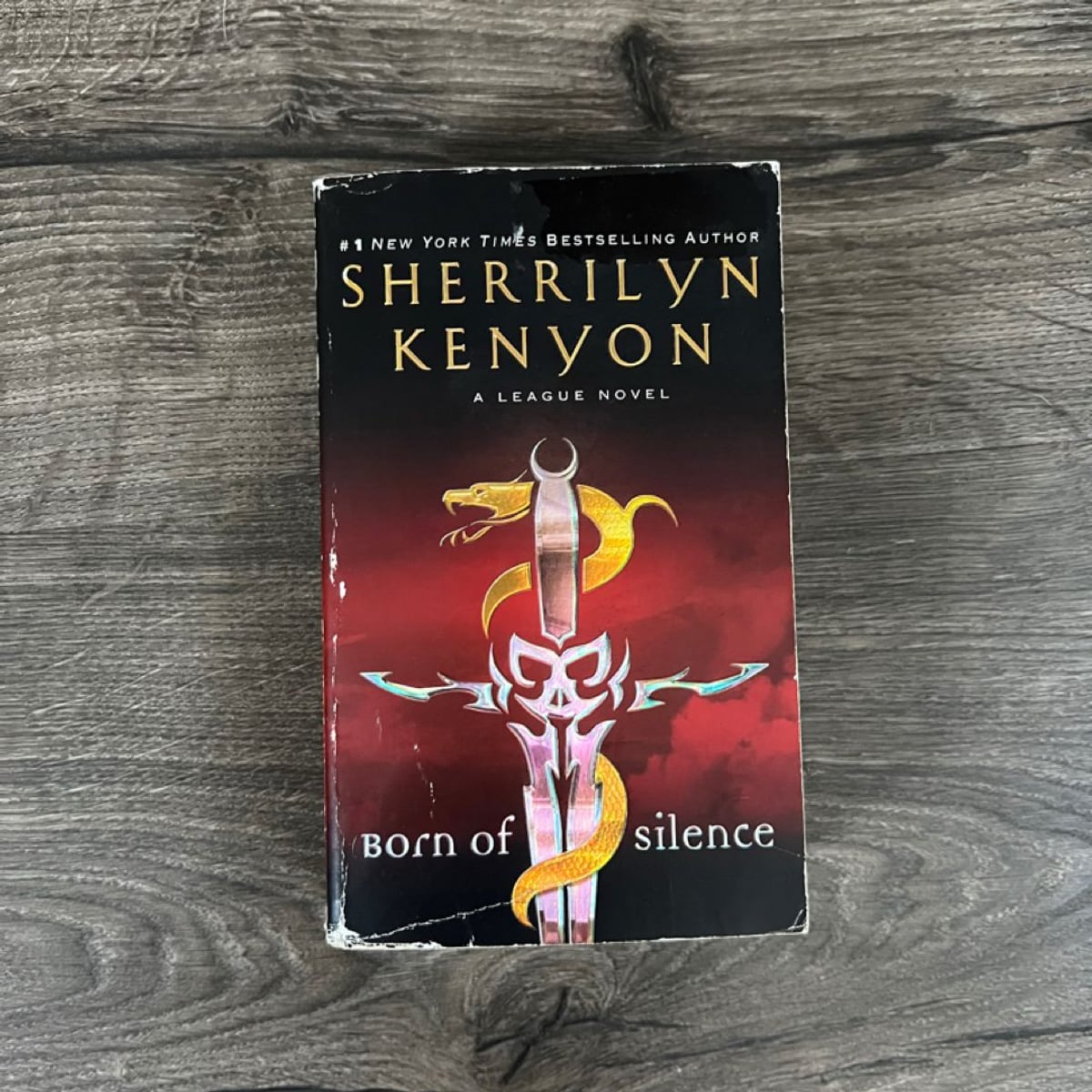 Born of Silence by Sherrilyn Kenyon, Paperback | Pangobooks