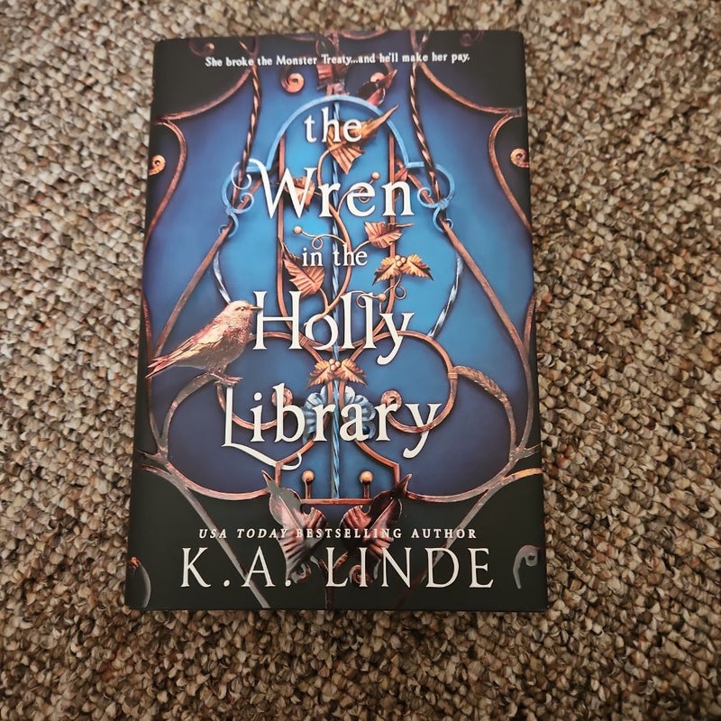 The Wren in the Holly Library (Deluxe Limited Edition)