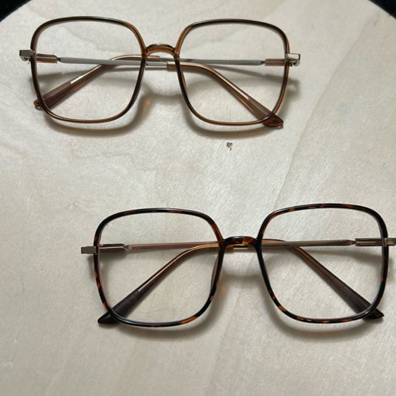 Set of 4 reading glasses  