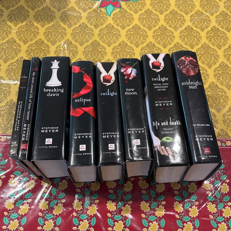 Twilight saga (8 books) 