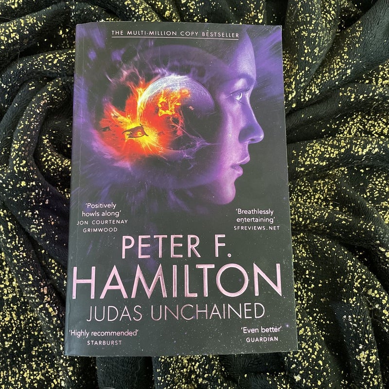 PANDORA'S STAR: PART ONE OF THE COMMONWEALTH SAGA, Peter F. Hamilton