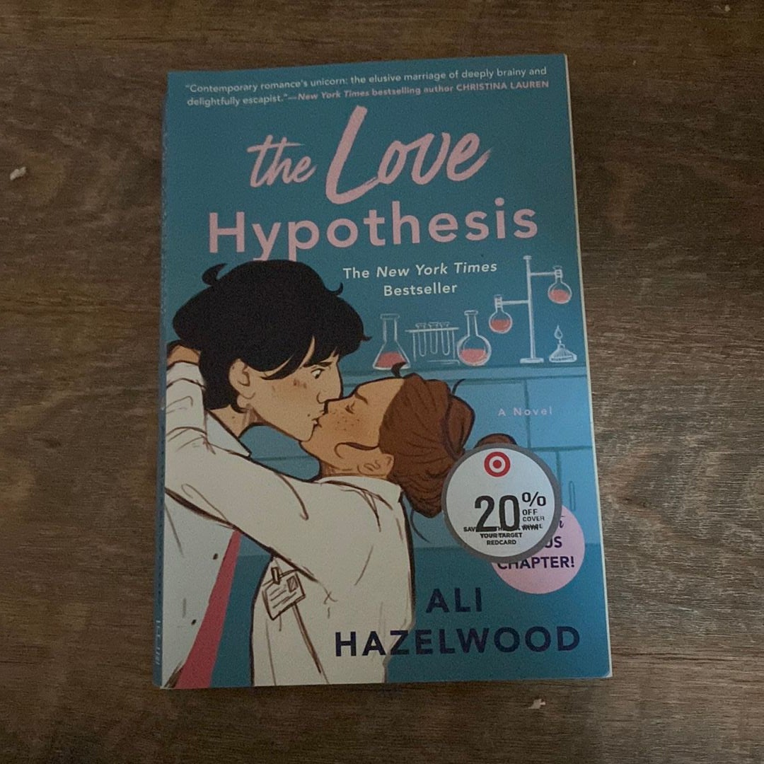 The Love Hypothesis by Ali Hazelwood, Paperback