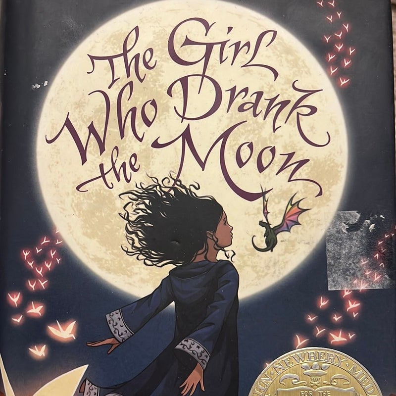 The Girl Who Drank the Moon (Winner of the 2017 Newbery Medal)