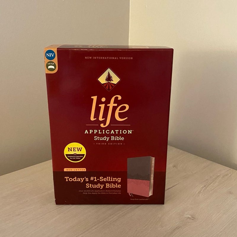 NIV Life Application Study Bible Red Letter Edition [Pink]