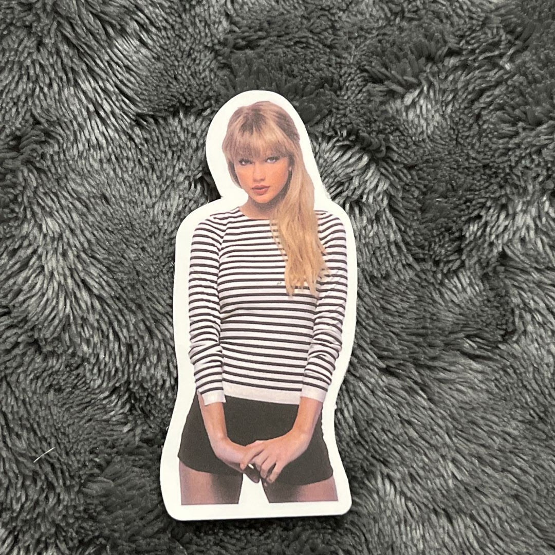 taylor swift sticker by n/a, Paperback