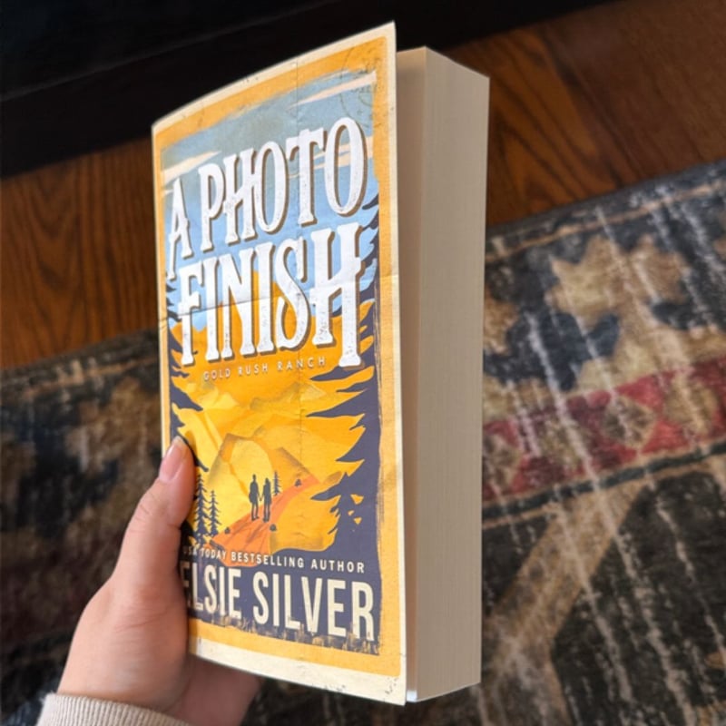 A Photo Finish by Elsie Silver, Paperback | Pangobooks