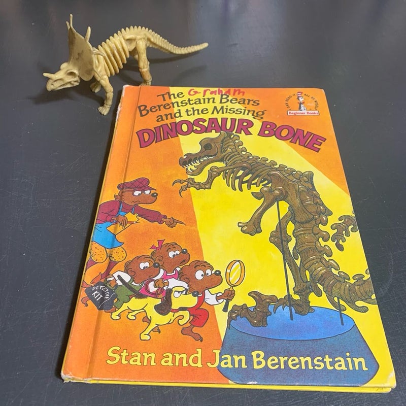 The Berenstain Bears and the Missing Dinosaur Bone + Dinosaur Bones Toy