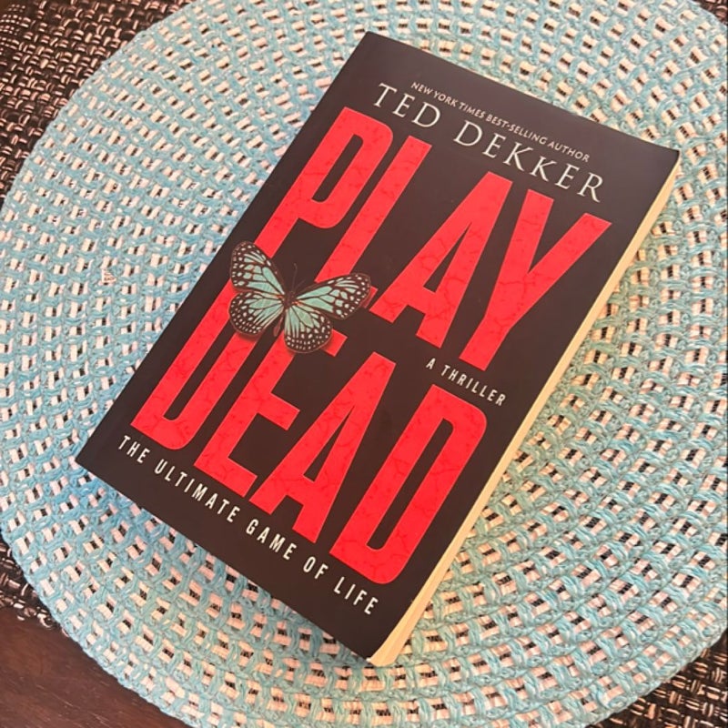 Play Dead (Paperback)