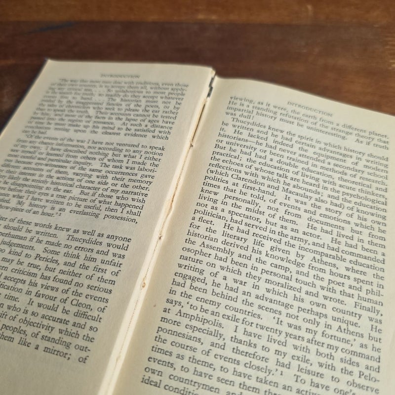 VINTAGE 1946 The World's Classics: The History of The Peloponnesian War - Written by Thucydides, Edited by Sir R.W. Livingstone