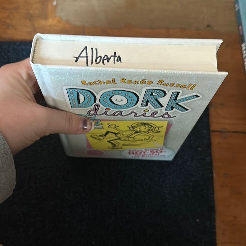 Dork Diaries 4: Tales from a Not So Graceful Ice Princess