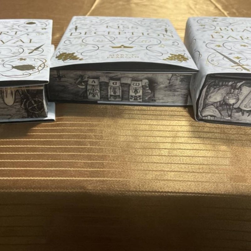*FAIRYLOOT SPECIAL EDITION* The Remnant Chronicles