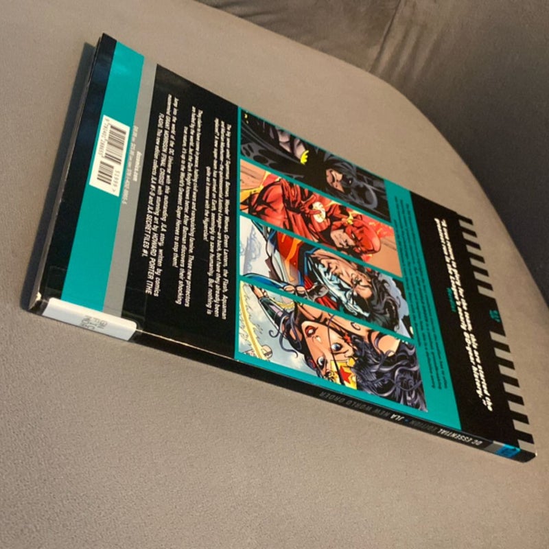 JLA: New World Order (DC Essential Edition)