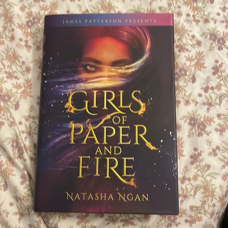 Girls of paper and Fire 