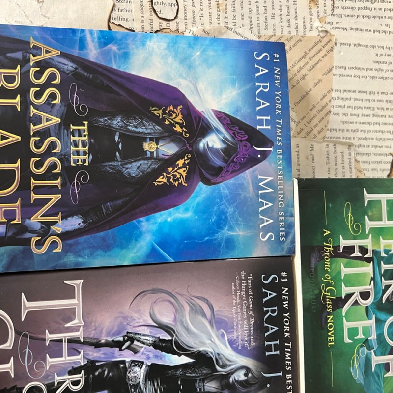 Throne of Glass  paperback set and in perfect condition