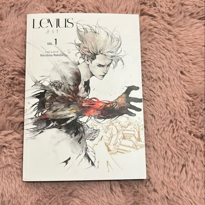 Levius/est, Vol. 1