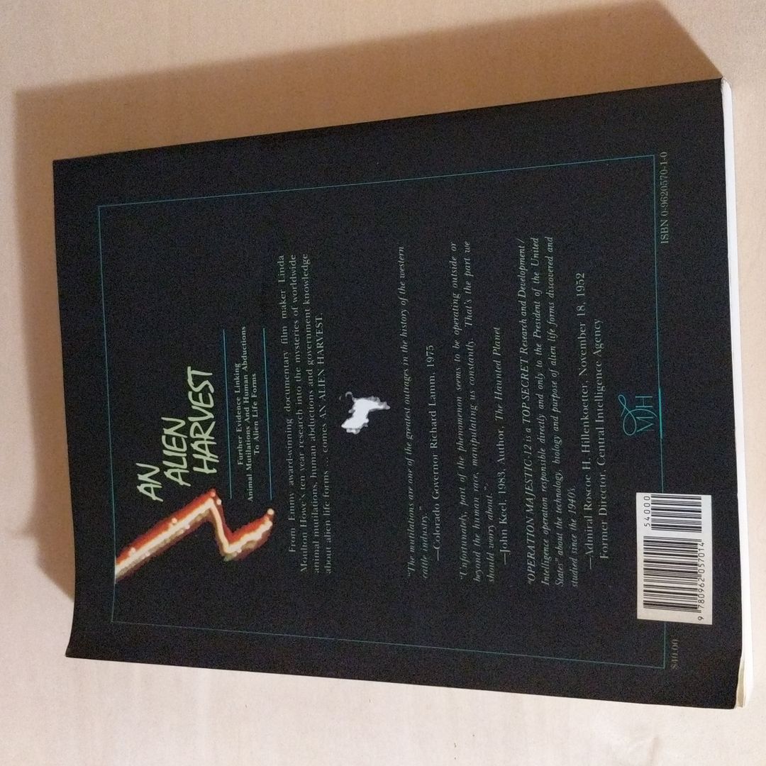 An Alien Harvest by Linda Moulton Howe; Jacques Vallee, Paperback