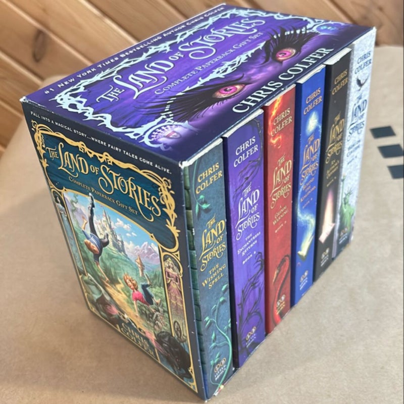 The Land of Stories Complete Paperback Gift Set