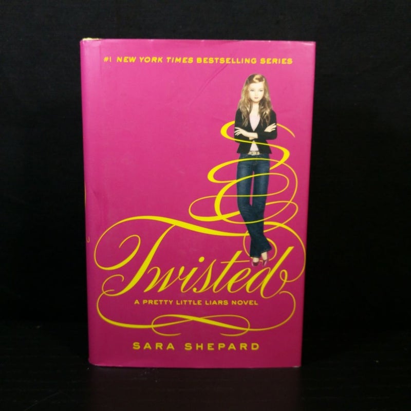 Pretty Little Liars #9: Twisted