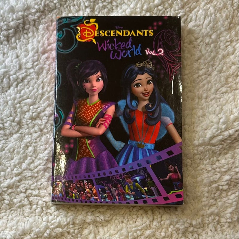 Disney Descendants Wicked World Cinestory Comic Vol. 2