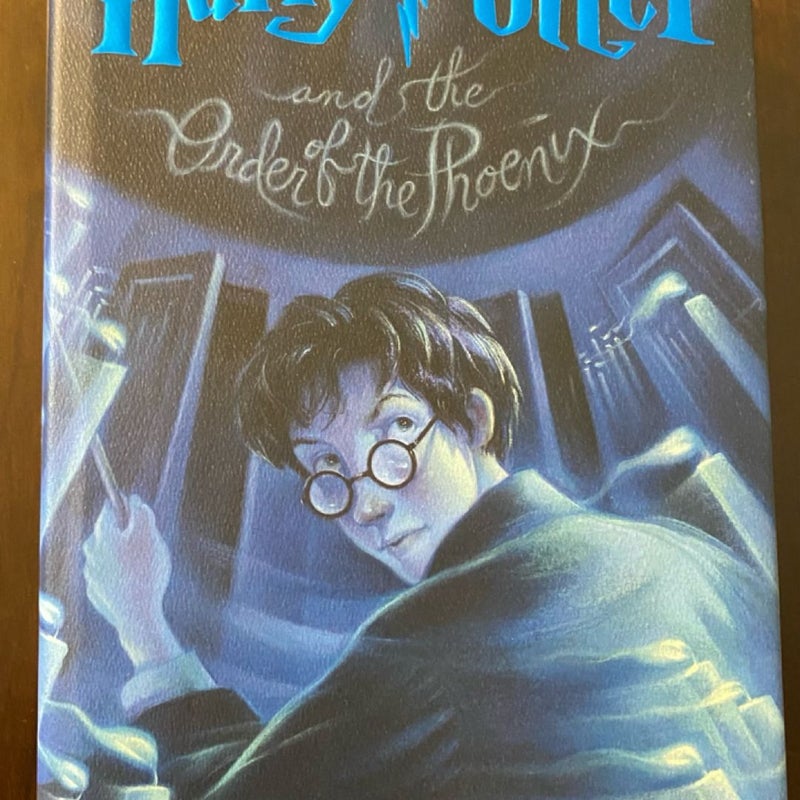 Harry Potter and the Order of the Phoenix (Harry Potter, Book 5)