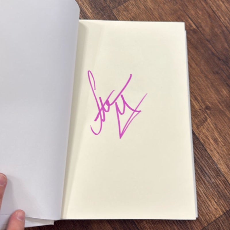 Owlcrate Once upon a broken heart SIGNED first edition 