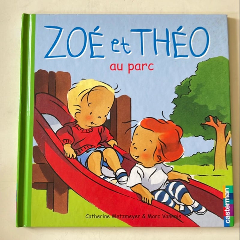 Zoe et Théo au parc 