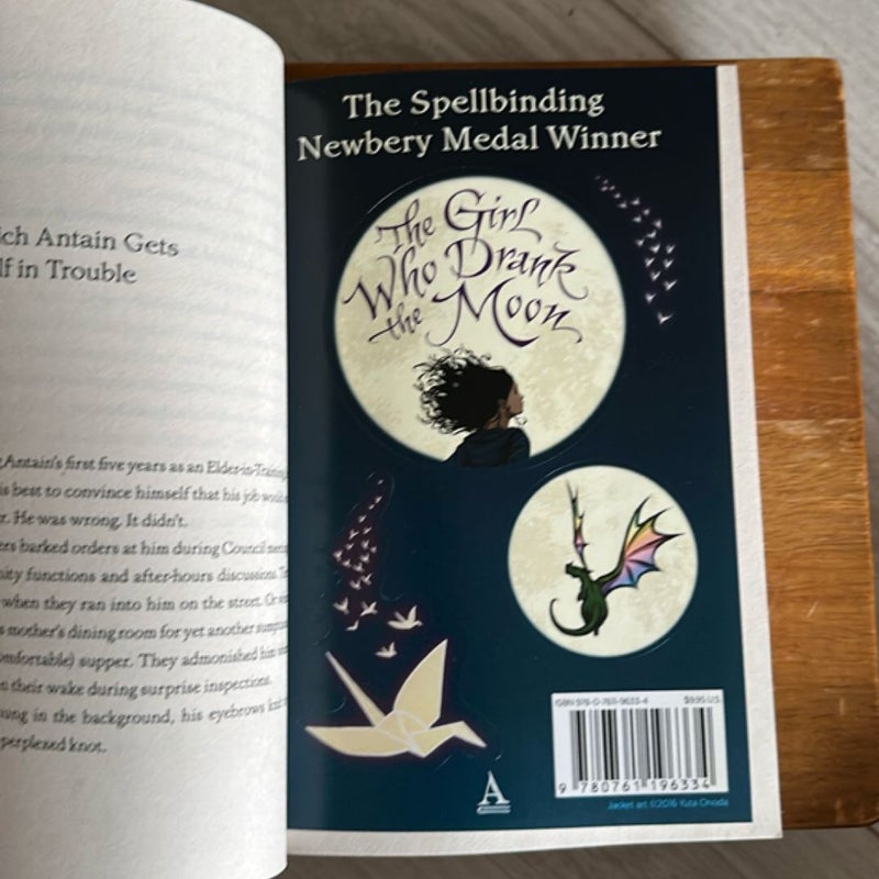The Girl Who Drank the Moon (Winner of the 2017 Newbery Medal)