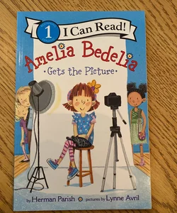 Amelia Bedelia Gets the Picture