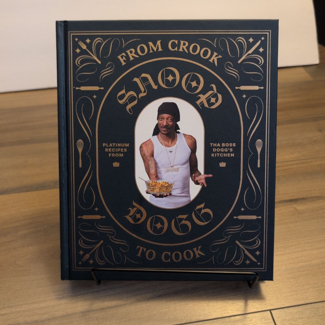 From Crook to Cook: Platinum Recipes from Tha Boss Dogg's Kitchen (Snoop Dogg Cookbook, Celebrity Cookbook with Soul Food Recipes)