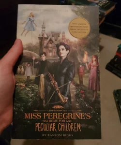 Miss Peregrine's Home for Peculiar Children (Movie Tie-In Edition)