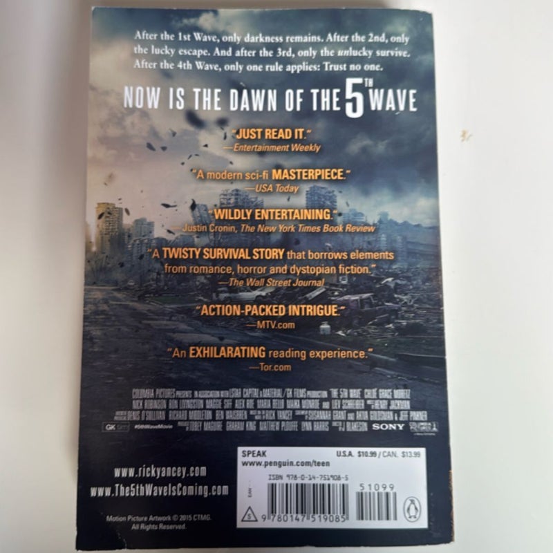 The 5th Wave (Movie Tie-In)