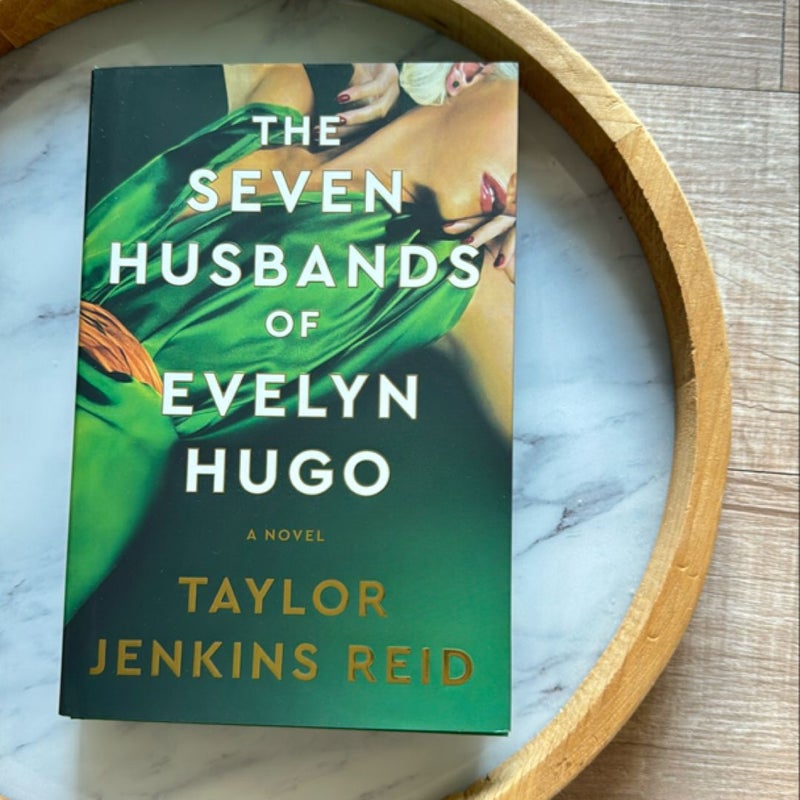 The Seven Husbands of Evelyn Hugo: Deluxe Edition Hardcover