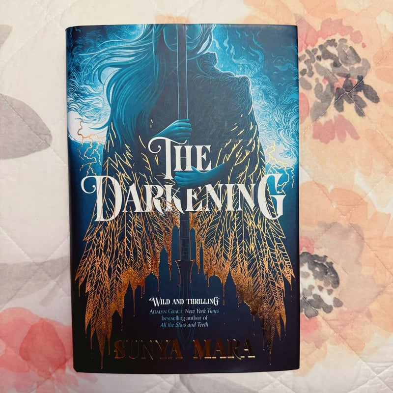 The Darkening (Fairyloot edition) by Sunya Mara, Hardcover | Pangobooks