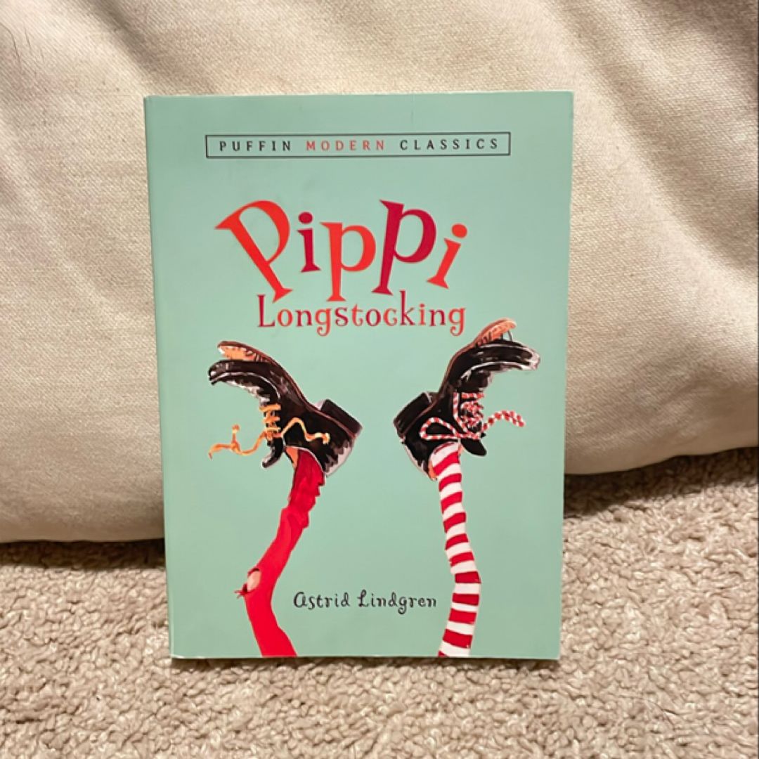 Pippi Longstocking Paperback Book By Astrid Lindgren - Very Good Condition